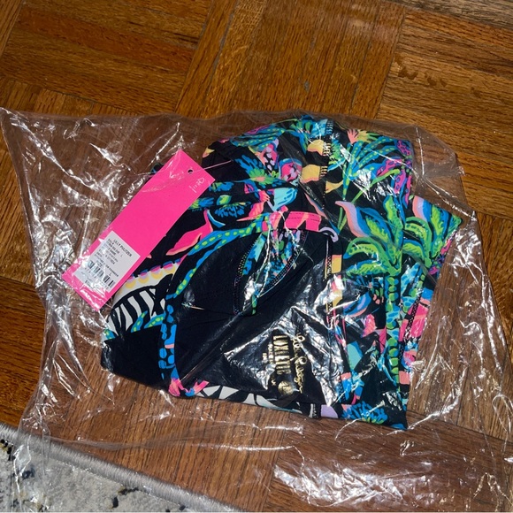 NWT Lilly Pulitzer Somerset Sports Bra Onyx Paradise Glow Engineered LG. - Picture 9 of 9